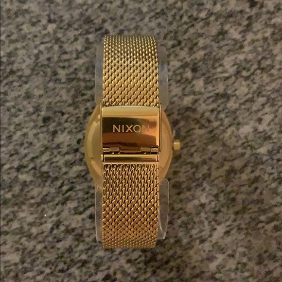 Brand New Nixon Watch - Time Teller Milanese - Picture 2 of 3